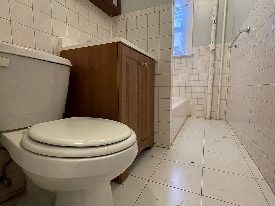 2nd image of 1414 Palisade Ave #31E