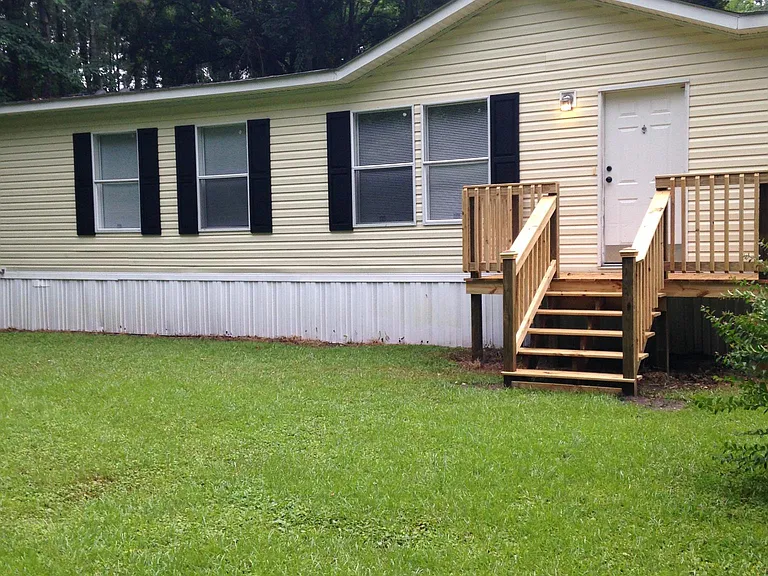 Gulf Dr — Photo 2