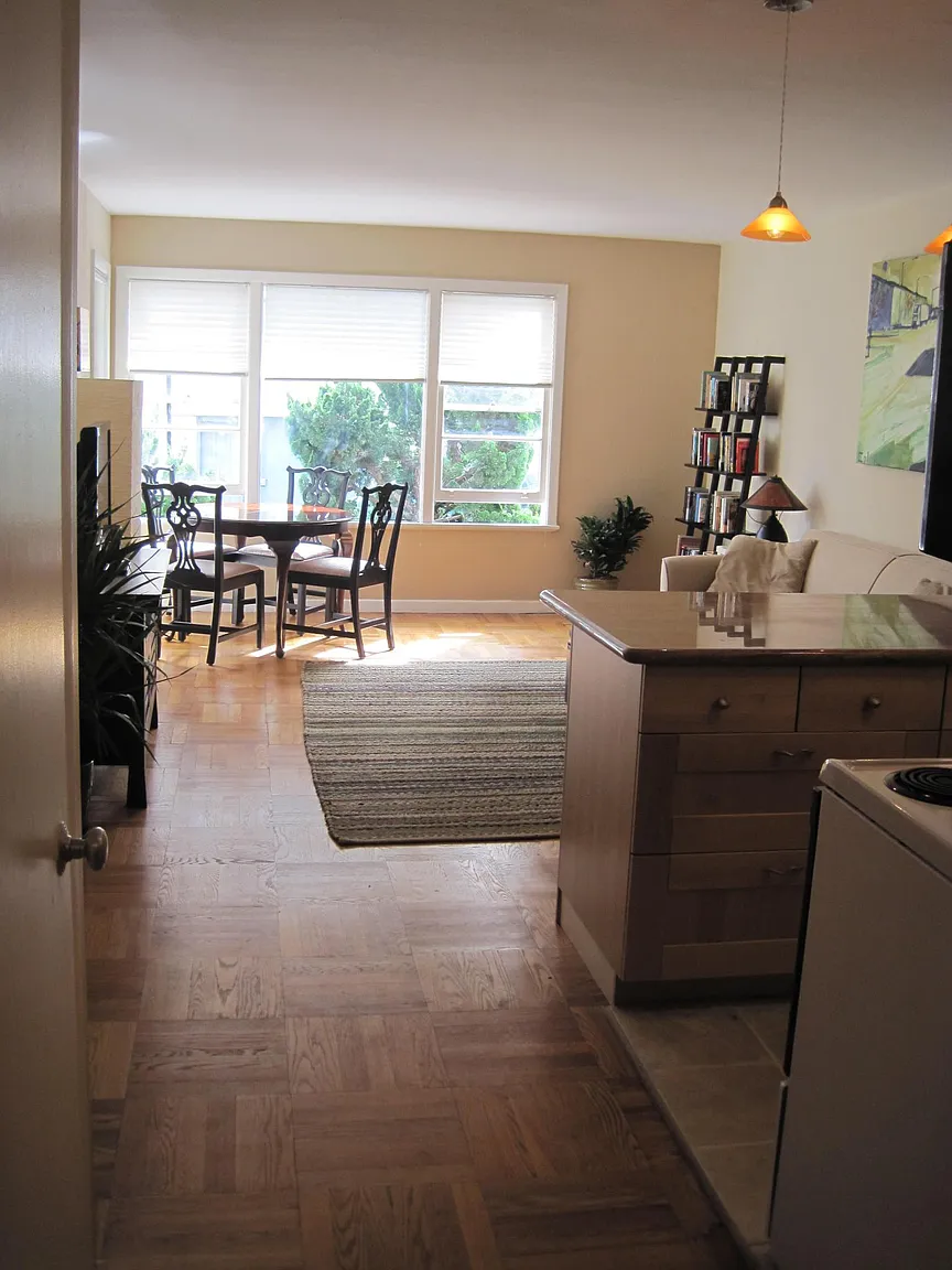 1250 Clay St APT 101 photo 1