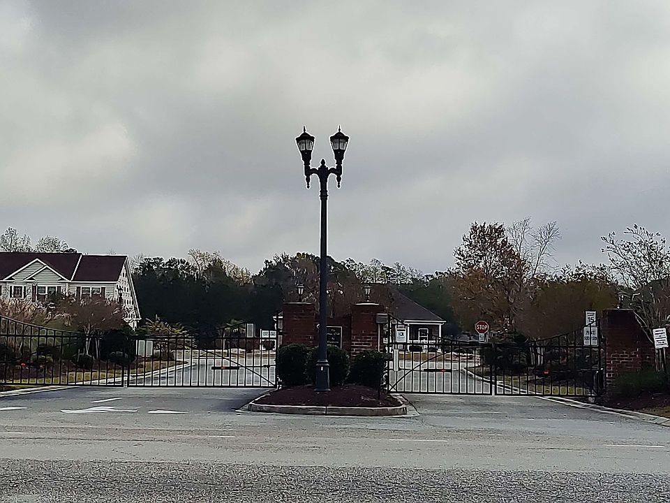 1st image of 445 Dog Pen Ct