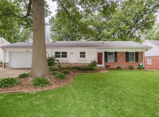 677 Cranbrook Dr, Saint Louis, MO 63122