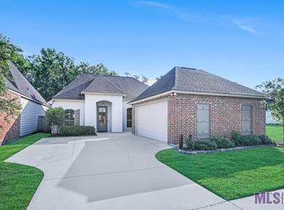 8137 Valencia Ct, Baton Rouge, LA 70820