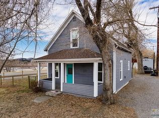 17 A St, Columbus, MT 59019