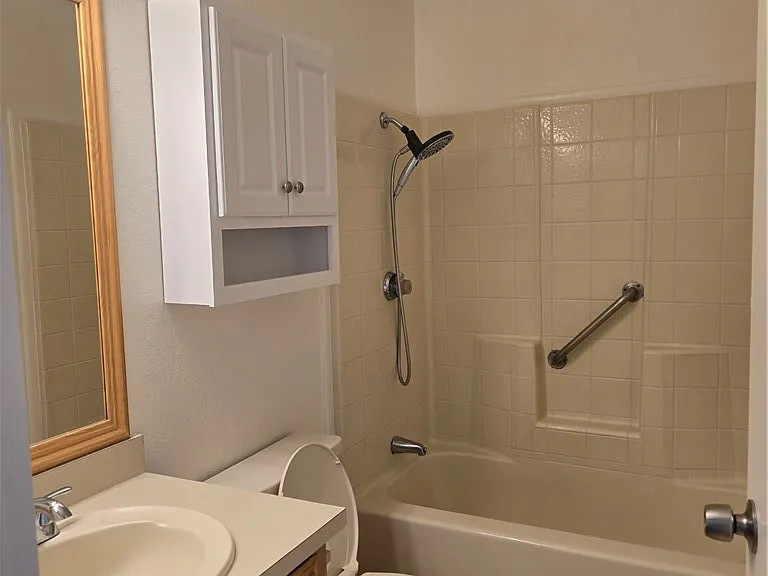 2510 Bridle Trail Ln — Photo 12