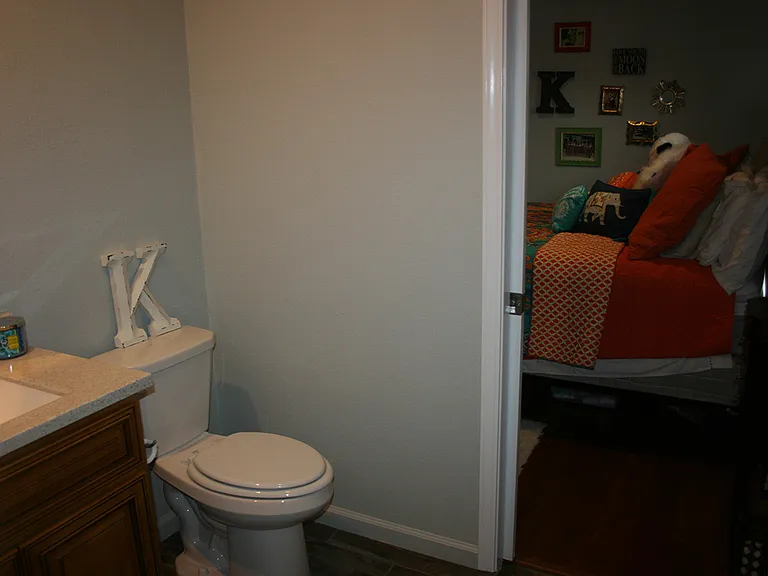 1407 Poplar St — Photo 36