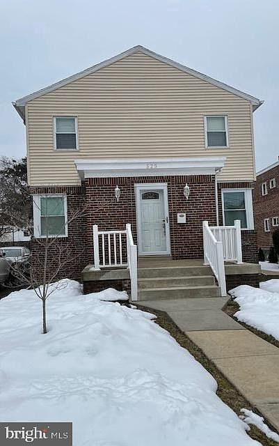 1st image of 523 Emerson St #25