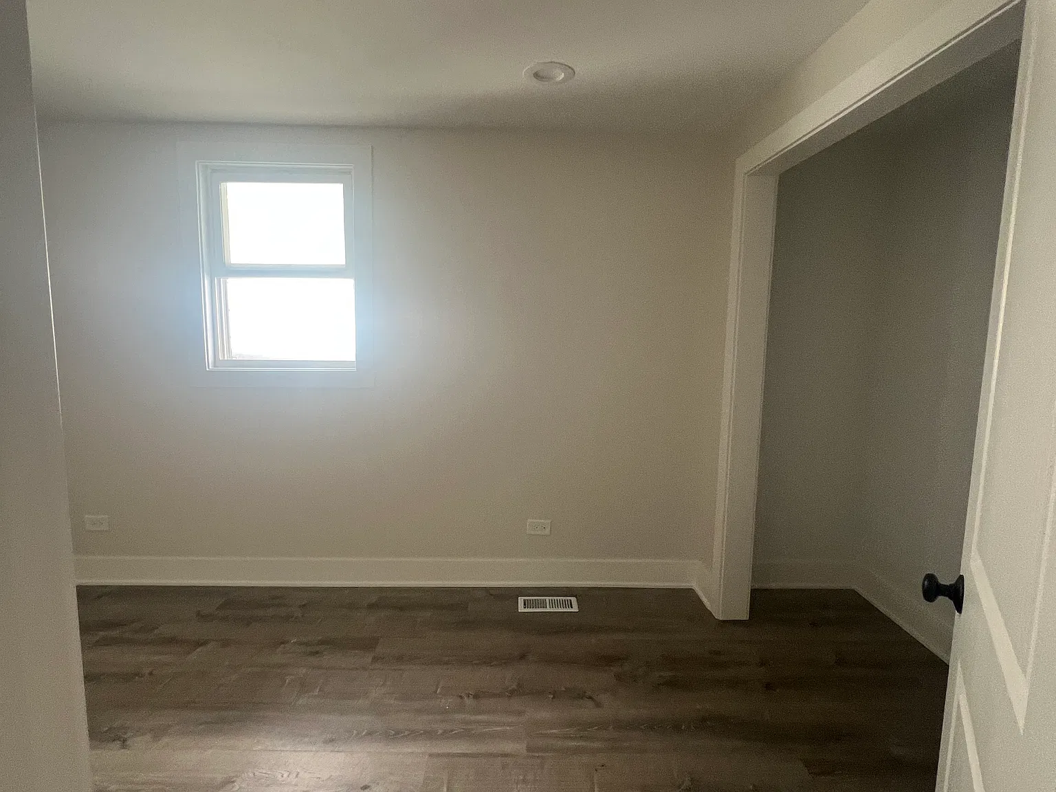 3 bed, $2,495 — Photo 4
