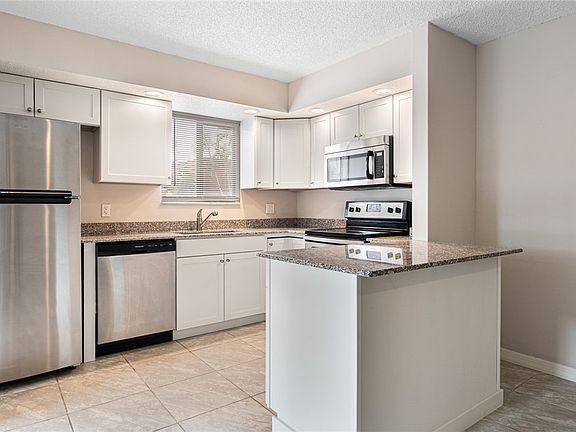 4th image of 5254 Cedarbend Dr APT 4