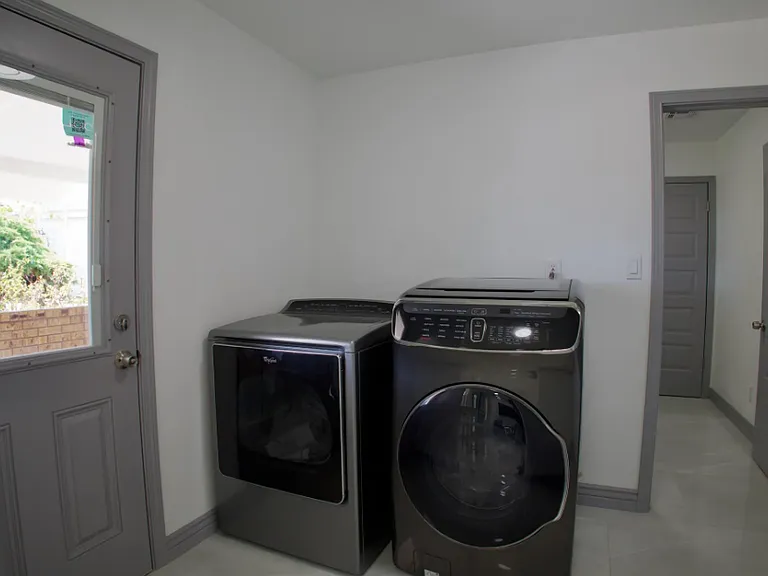 10100 Woodway Dr — Photo 26