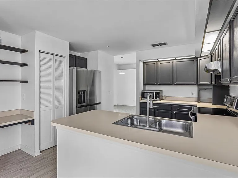 5673 Parkview Lake Dr — Photo 15