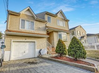 31 Hillcrest Ave, Lodi, NJ 07644