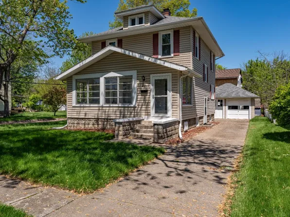 403 E 4th St, Pt Clinton, OH 43452