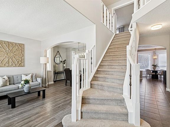 2nd image of 94 S Discovery Ridge Way SW