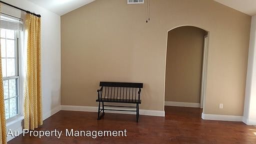 3rd image of 21 Creekside Ln