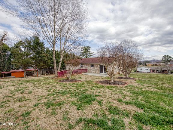 5th image of 3909 Edina Dr