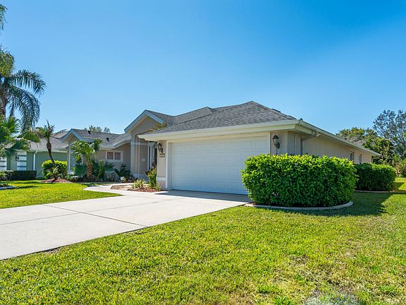 5th image of 1312 Crepe Myrtle Ln