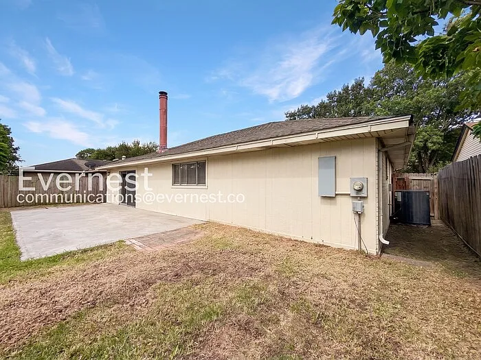 1334 Willersley Ln — Photo 25