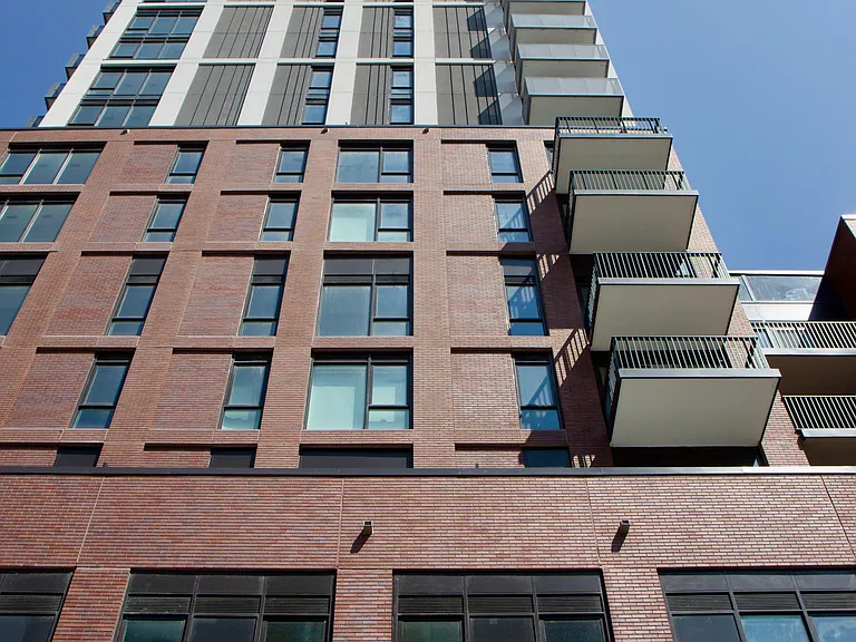 10 Oak St #1904 — Photo 13