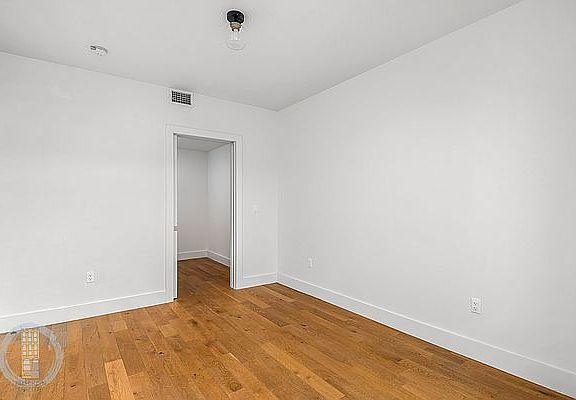 5th image of 499 Evergreen Ave #3F