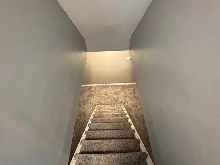 Maple Dr — Photo 2
