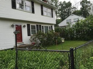 15 Rose Ln, Worcester, MA 01607