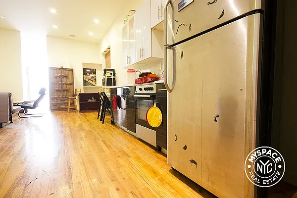 Rented by MySpaceNYC | media 35