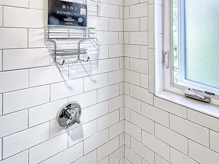 3 Everett St #3 — Photo 9