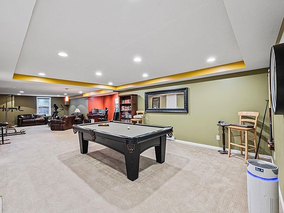 3rd image of 57257 Garnet Ln