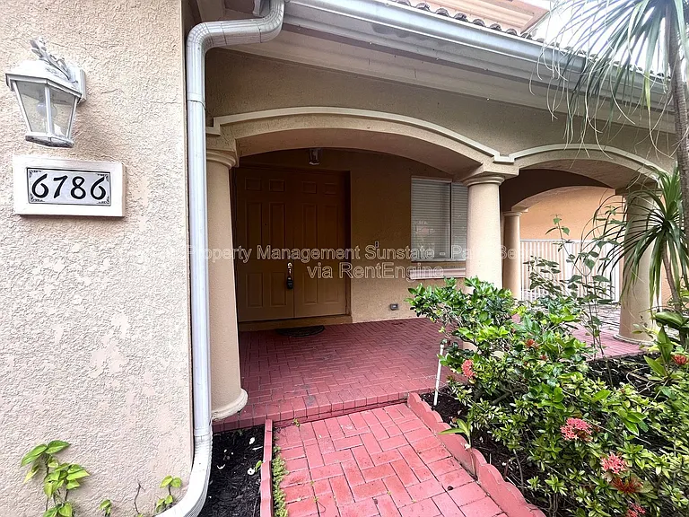 6786 Aliso Ave — Photo 2
