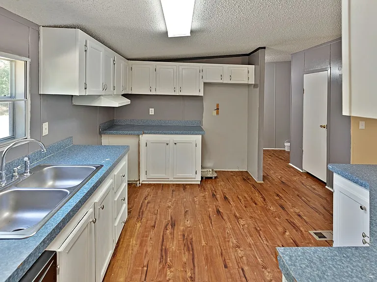 7463 Lilly Ct — Photo 12