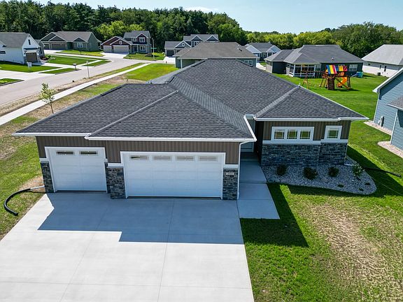 4th image of 3511 Walters Way