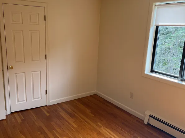11 Upham Rd, Medfield, MA
