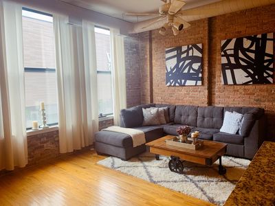 3151 N Lincoln Ave, Chicago, IL, 60657