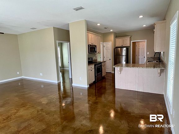 5th image of 12815 Churchill Dr #A