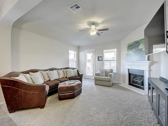 5th image of 1081 Sussex Way