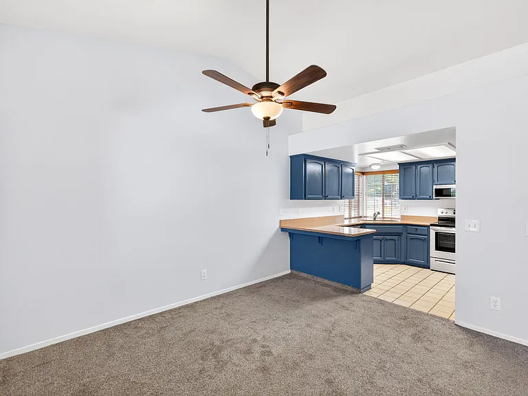 2476 N Berlin Ave — Photo 12