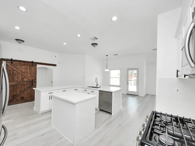 10850 White Oak Point Ct — Photo 27