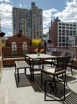 Rented by A Space Realty NY LLC | media 16