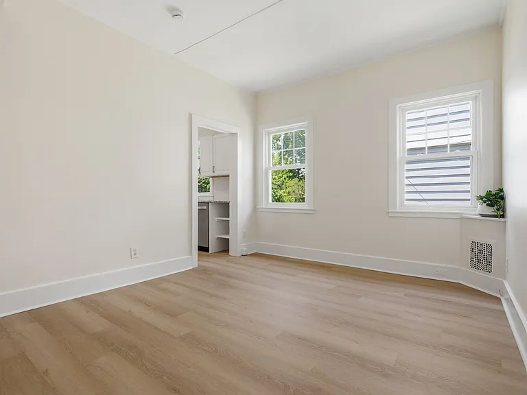 84 Sherwood Pl #1 — Photo 6