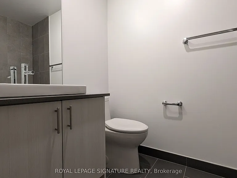 1195 The Queensway #619 — Photo 5