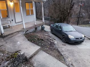 708 Bank St #1, Maysville, KY 41056