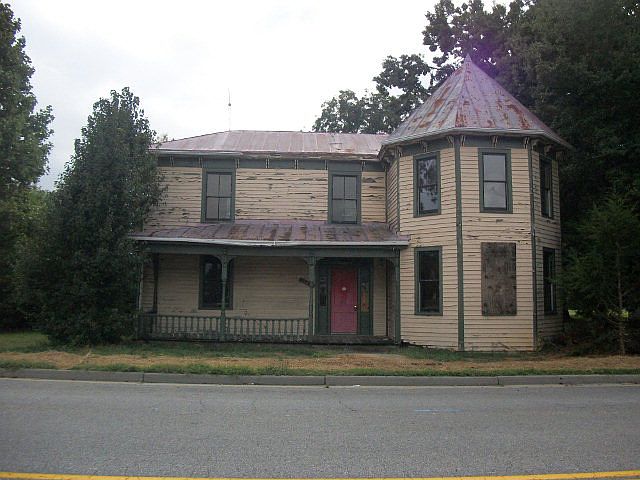 1st image of 10413 Doyle Blvd