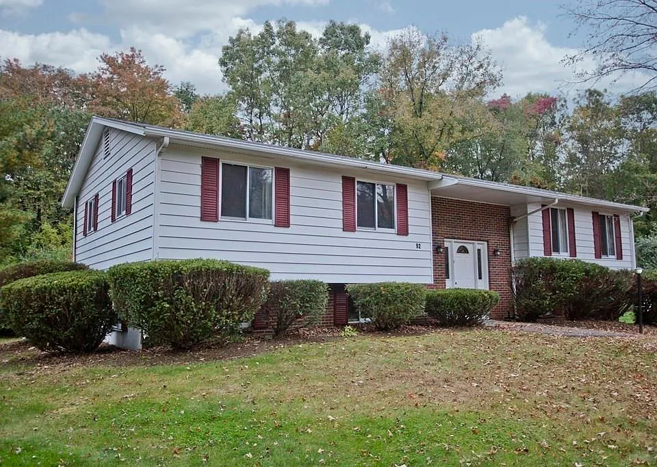 92 Grantwood Dr