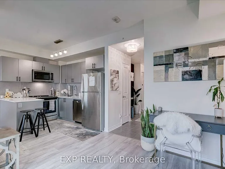 2522 Keele St #419 — Photo 11