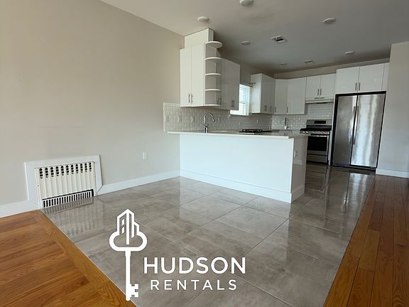 5th image of 647 Ocean Ave #1
