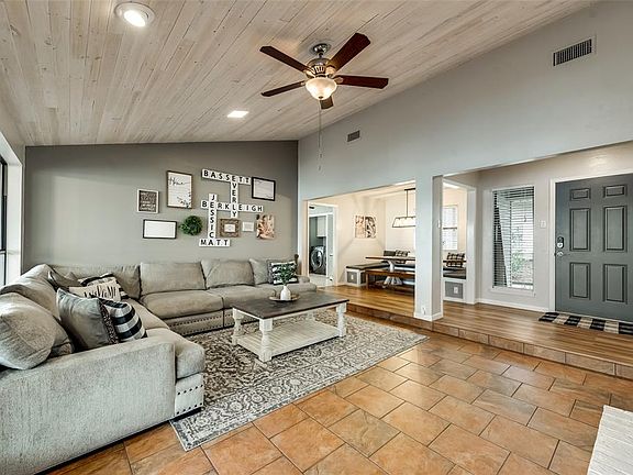 4th image of 224 Southlake Dr