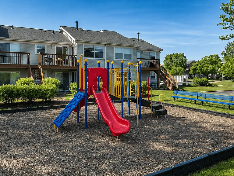 Skyridge Club Apartments — Photo 17