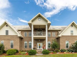 2399 Pleasant Grove Rd, Hendersonville, NC 28739