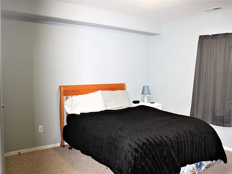 7665 Chancellor Dr — Photo 29