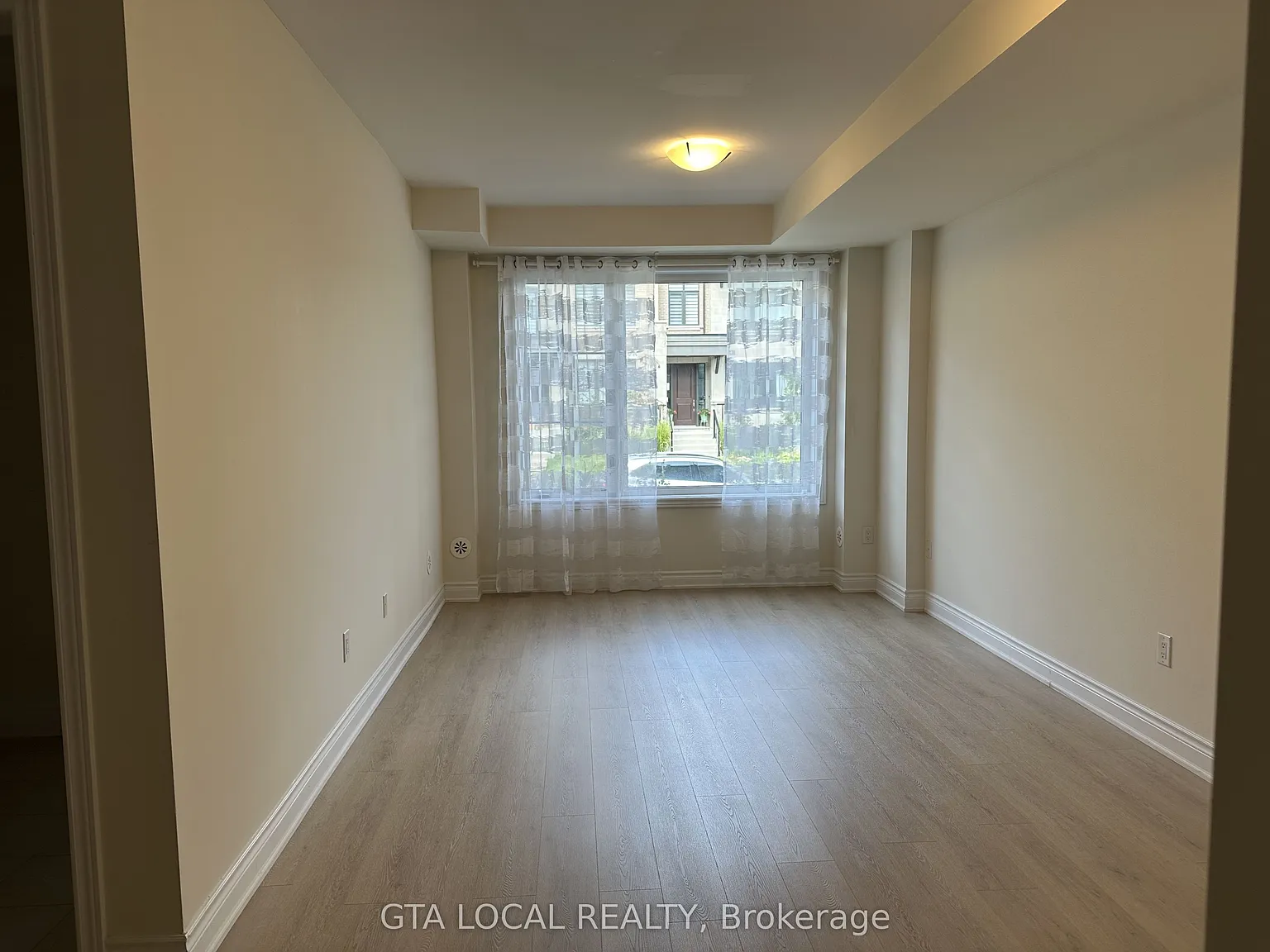 4 bed, $4,500 — Photo 2